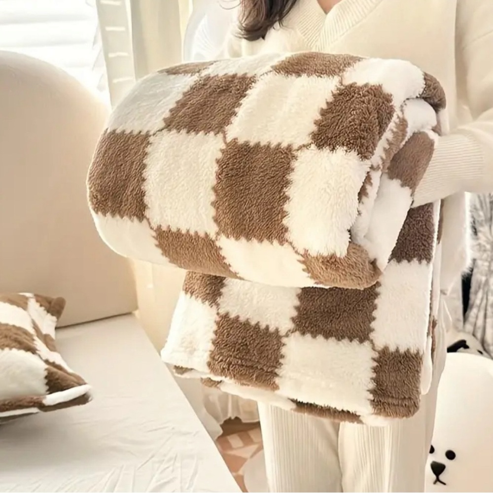 1pc Cozy Panda Velvet Plaid Flannel Blanket - Soft, Warm, Washable,
